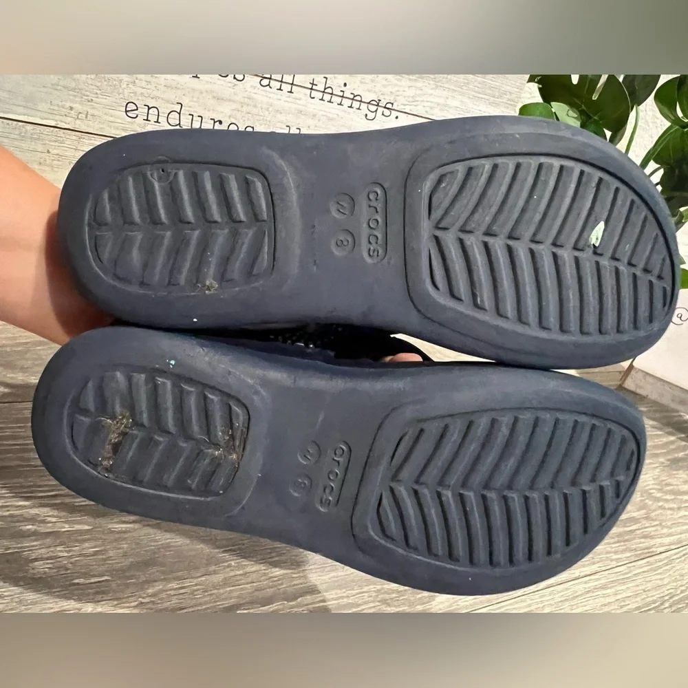 CROCS Monterey Diamanté Dual Comfort Wedge Sandals in Navy. Size 8